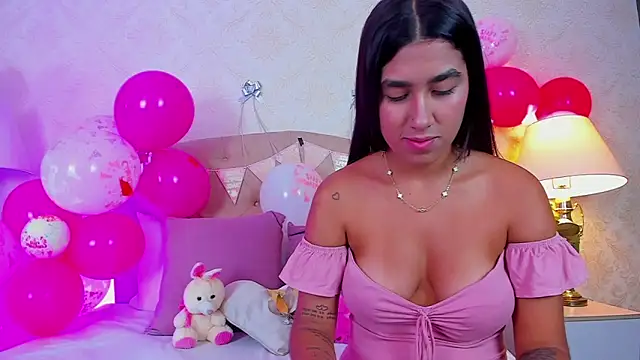 Snapshot of Mia_Montess chatting on March 2026 02:33:02 PM Mia Montess online show from March 2026 02:33:02 PM
