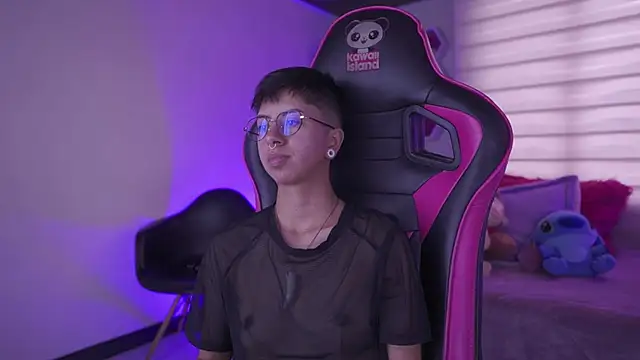 tommy blue online show from March 2025 03:56:01 PM