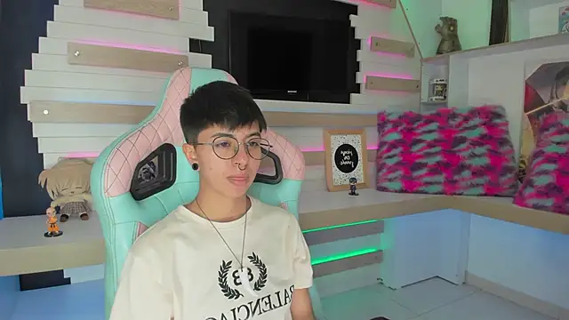 tommy blue online show from December 2025 07:11:02 PM