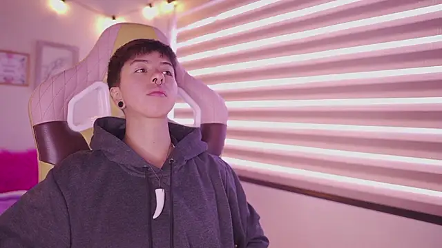 tommy blue online show from March 2026 12:34:01 PM