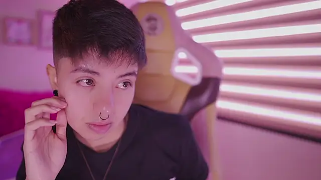 tommy blue online show from March 2026 12:55:01 PM