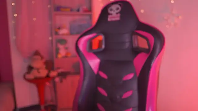 tommy blue online show from April 2026 11:07:02 PM