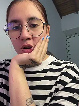 Snapshot of Camil_Lee chatting on March 2025 02:36:01 AM Camil Lee online show from March 2025 02:36:01 AM