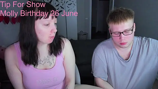 JayMollyy online show from May 2026 04:37:01 PM