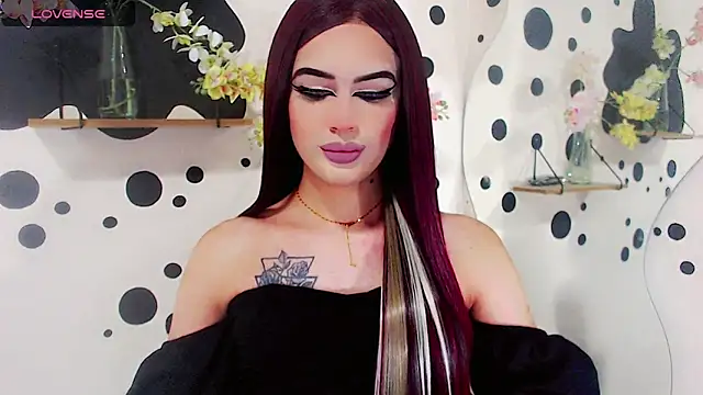 IvanaColizon BigCock online show from May 2026 01:05:01 PM