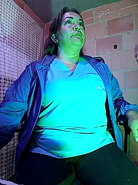 isis milove online show from March 2026 05:29:02 PM