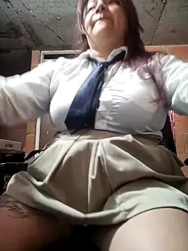 isis milove online show from April 2026 09:04:01 AM