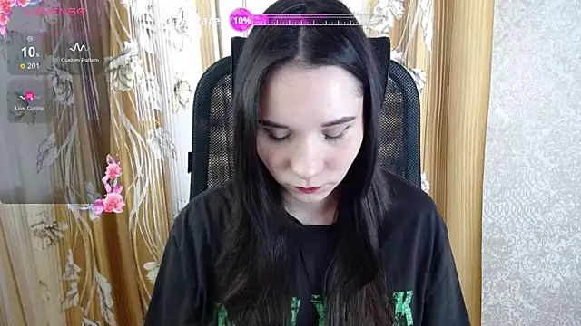 Snapshot of KateForLove chatting on October 2025 11:11:01 AM KateForLove online show from October 2025 11:11:01 AM