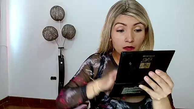 nanis milf online show from December 2025 01:51:02 PM