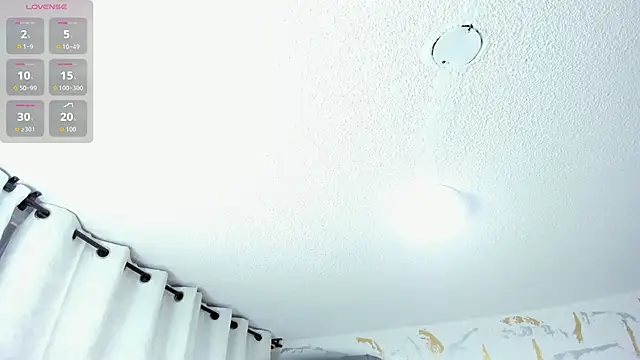 Cristal Velle online show from December 2025 12:21:01 PM