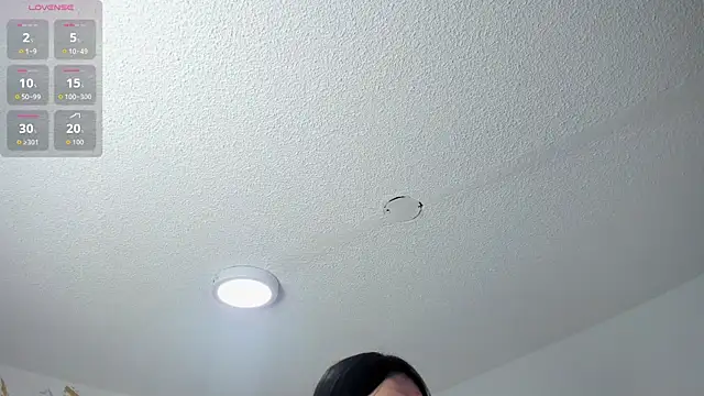 Snapshot of Cristal_Velle chatting on February 2026 12:33:02 PM Cristal Velle online show from February 2026 12:33:02 PM