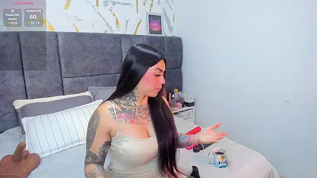 Snapshot of Cristal_Velle chatting on February 2026 12:50:02 PM Cristal Velle online show from February 2026 12:50:02 PM