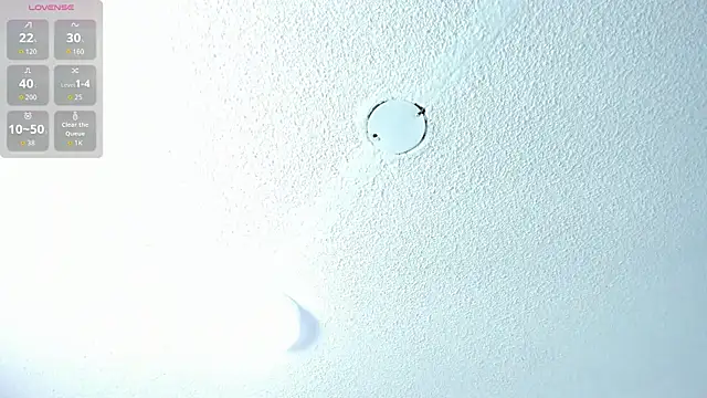 Snapshot of Cristal_Velle chatting on February 2026 01:10:01 PM Cristal Velle online show from February 2026 01:10:01 PM