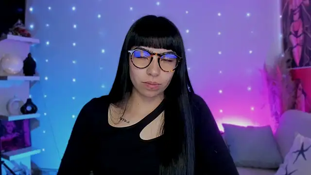 Saraa Desiree online show from October 2025 07:34:02 PM