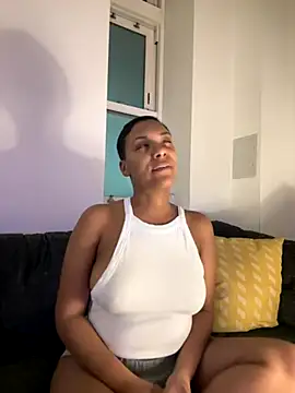 Melia Rayne online show from November 2025 10:41:02 PM