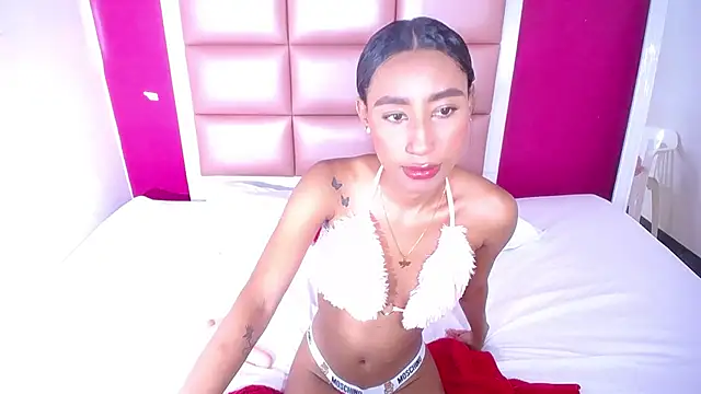 Snapshot of tiny_sarah1 chatting on March 2025 09:32:02 PM tiny sarah1 online show from March 2025 09:32:02 PM