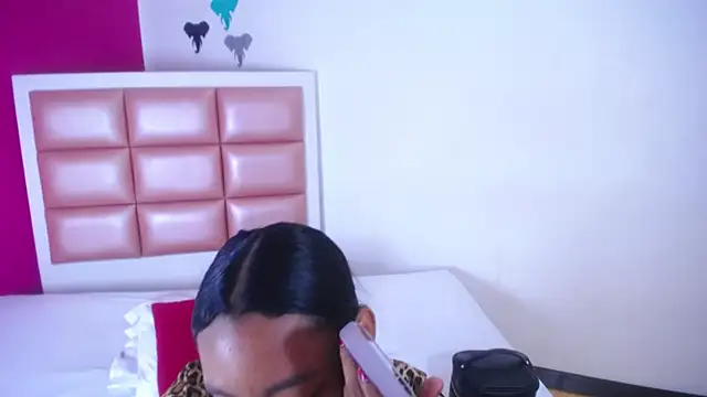 Snapshot of tiny_sarah1 chatting on October 2025 03:36:01 PM tiny sarah1 online show from October 2025 03:36:01 PM