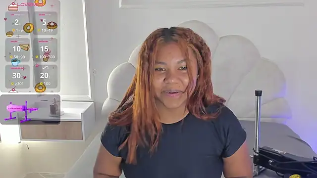 Snapshot of Candaceoweens chatting on June 2026 07:32:02 AM Candaceoweens online show from June 2026 07:32:02 AM