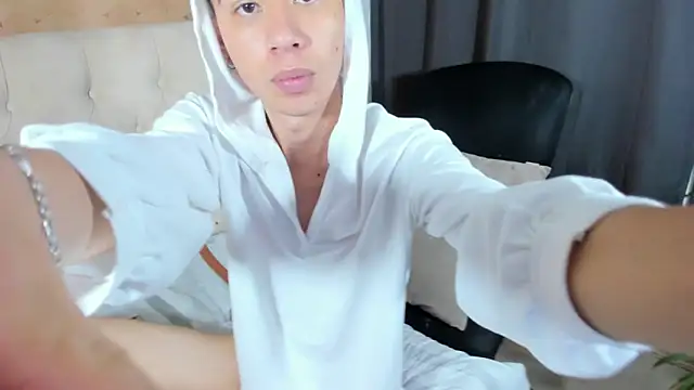 Snapshot of dads_rider chatting on March 2025 08:57:01 AM dads rider online show from March 2025 08:57:01 AM