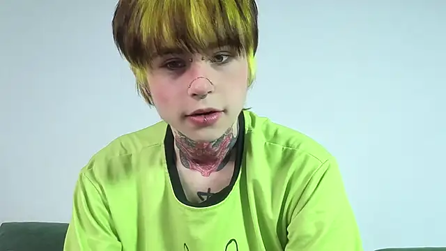 Snapshot of Alex_Vallley chatting on June 2026 12:02:02 AM Alex Vallley online show from June 2026 12:02:02 AM