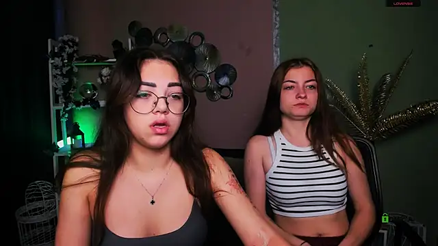 kiki swan online show from November 2025 06:47:02 AM