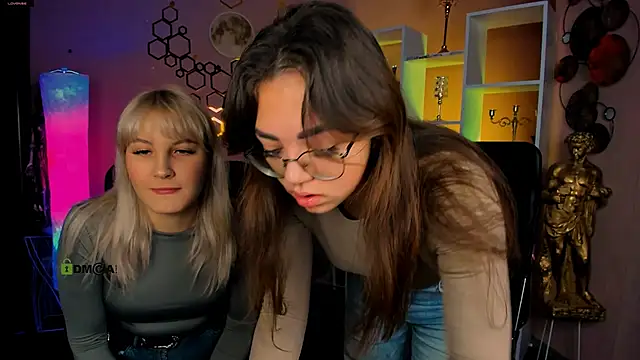 kiki swan online show from December 2025 06:42:02 AM