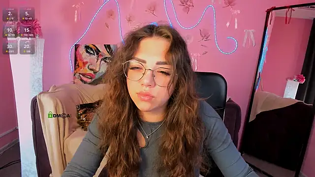 Snapshot of kiki_swan chatting on April 2026 06:00:02 AM kiki swan online show from April 2026 06:00:02 AM