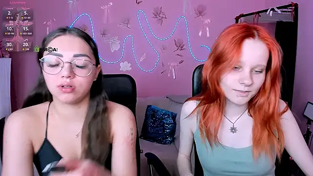 Snapshot of kiki_swan chatting on April 2026 06:42:02 AM kiki swan online show from April 2026 06:42:02 AM
