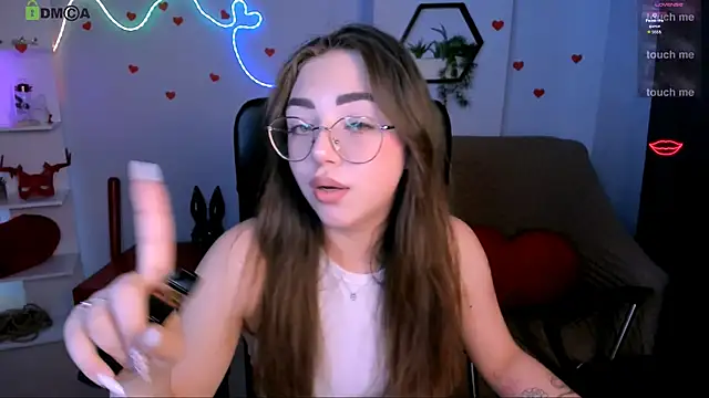 Snapshot of kiki_swan chatting on May 2026 09:47:01 AM kiki swan online show from May 2026 09:47:01 AM