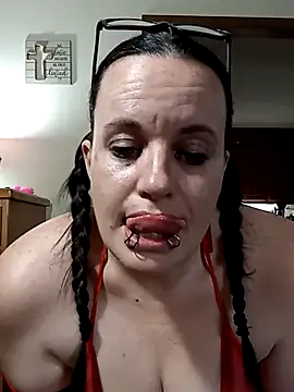 Snapshot of cattlegurl chatting on March 2025 08:27:02 PM cattlegurl online show from March 2025 08:27:02 PM