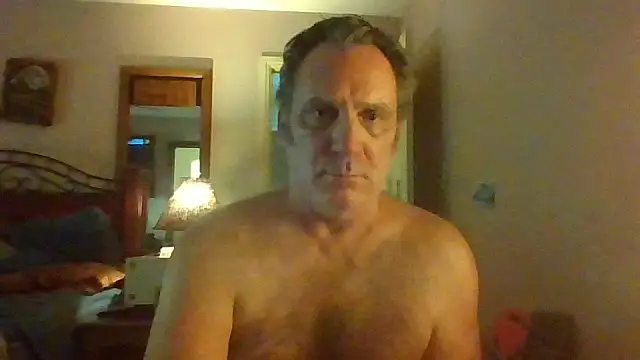 Snapshot of HunkofRock chatting on May 2026 05:21:02 PM HunkofRock online show from May 2026 05:21:02 PM
