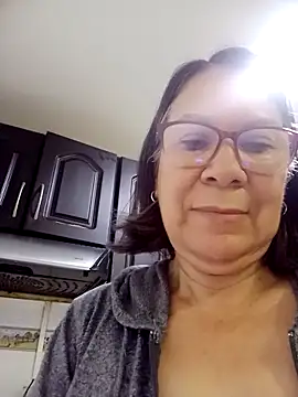 Snapshot of victoria_wayne chatting on April 2026 09:19:01 AM victoria wayne online show from April 2026 09:19:01 AM
