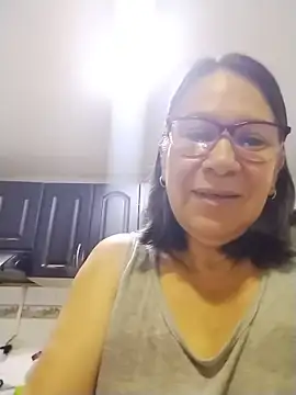 Snapshot of victoria_wayne chatting on May 2026 09:17:01 AM victoria wayne online show from May 2026 09:17:01 AM