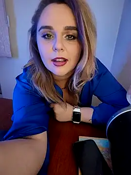 Juicy PeachLux online show from March 2025 08:32:01 AM