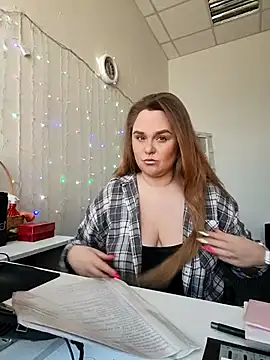 Juicy PeachLux online show from April 2026 08:01:01 AM