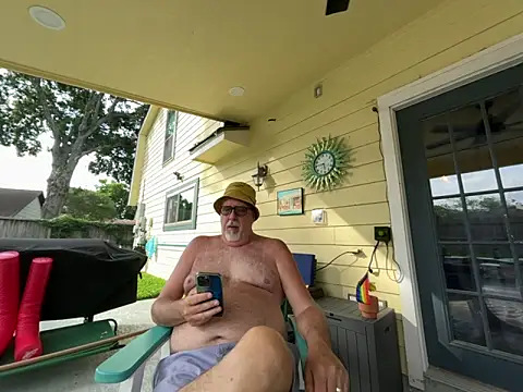Snapshot of superbearboss chatting on June 2026 10:44:02 PM superbearboss online show from June 2026 10:44:02 PM