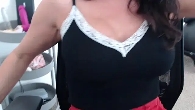 Mona Lotts online show from September 2025 11:43:01 PM