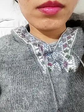 saraaxx1 online show from March 2026 02:45:01 PM