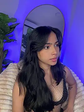  Emily Thompson  online show from December 2025 03:13:02 AM