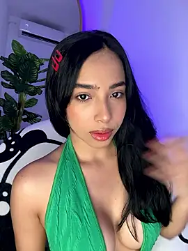  Emily Thompson  online show from January 2026 03:20:02 AM