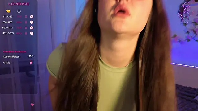 Snapshot of MiraLuccian chatting on September 2025 07:13:02 PM MiraLuccian online show from September 2025 07:13:02 PM