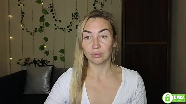 Kiss julli88I online show from November 2025 06:28:02 PM