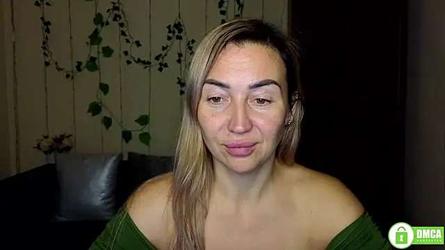 Kiss julli88I online show from December 2025 06:25:01 PM