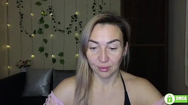 Kiss julli88I online show from December 2025 06:25:02 PM