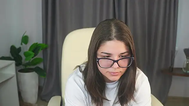 FloraBanford online show from March 2025 11:10:02 AM