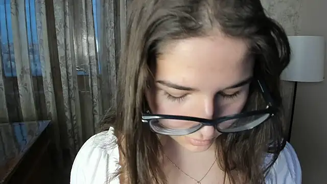 FloraBanford online show from March 2025 03:58:02 PM