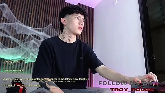 Snapshot of troy_rouge chatting on October 2025 07:19:02 PM troy rouge online show from October 2025 07:19:02 PM