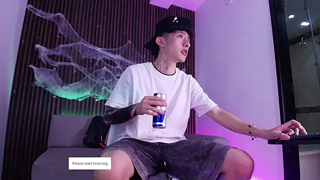 Snapshot of troy_rouge chatting on October 2025 07:15:02 PM troy rouge online show from October 2025 07:15:02 PM