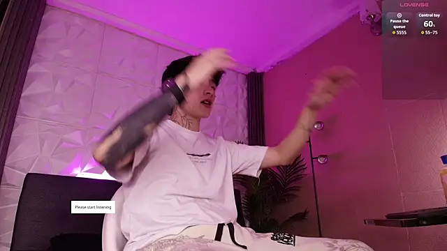 Snapshot of troy_rouge chatting on December 2025 06:59:01 PM troy rouge online show from December 2025 06:59:01 PM