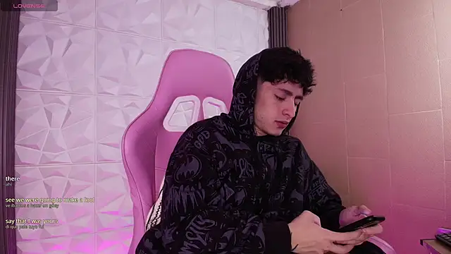 Snapshot of troy_rouge chatting on January 2026 11:26:01 AM troy rouge online show from January 2026 11:26:01 AM